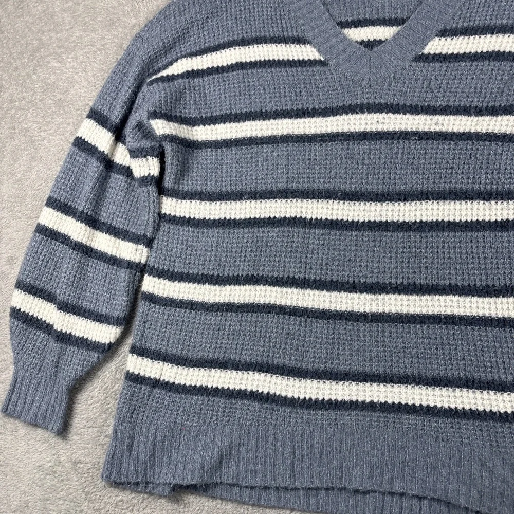 American Eagle V-Neck Sweater Striped Oversized‎ Soft Sweater Size Small